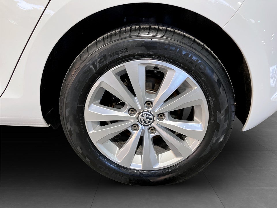 Bild på Volkswagen Golf 5D Base 1.2 TSI 110hk Aut KAMPANJRÄNTA 3,99%