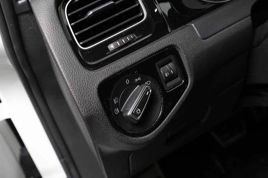 Volkswagen Golf 1,4 TSI 150hk R-line DSG 5-dörrar 2017