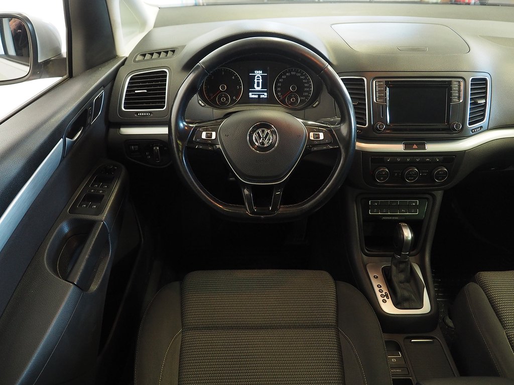 Volkswagen Sharan TDI DSG 150hk 7-sits 150hk (Pano, D-värm) 2017