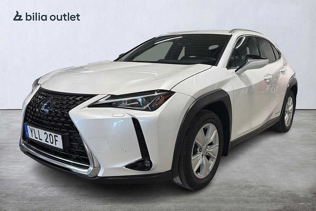 Lexus UX 250h E-Four CVT Premium Nyservad B-kam Skinn Motorvärme