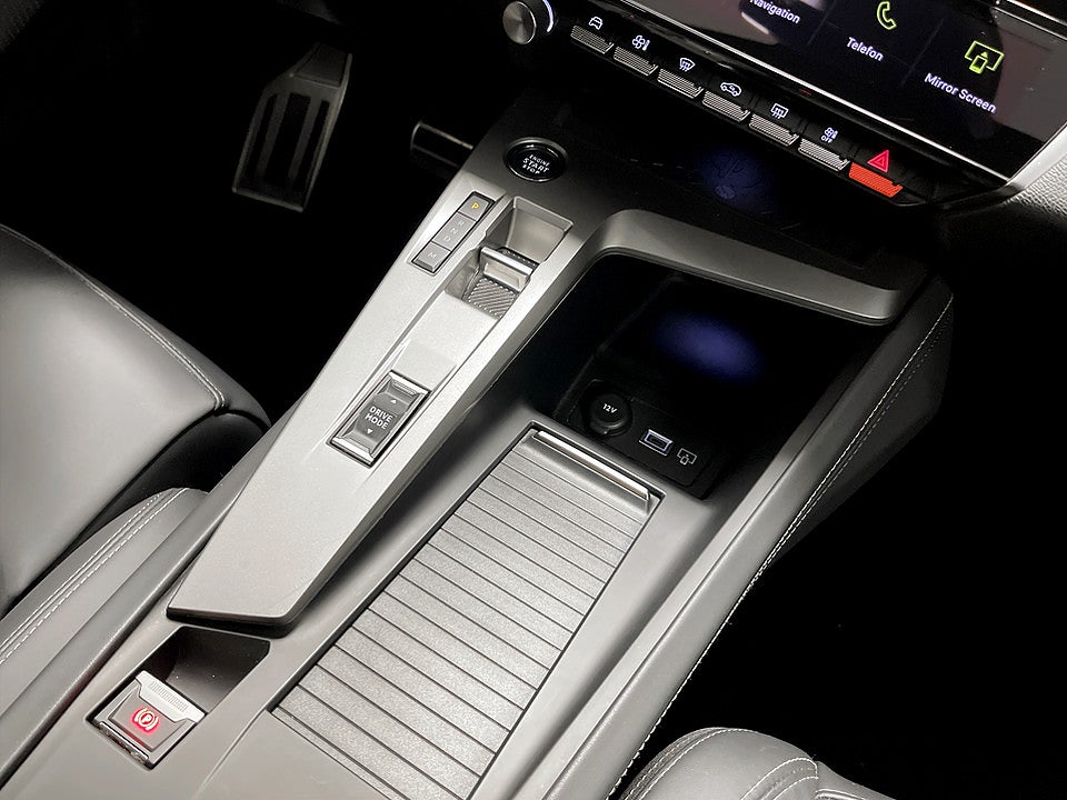 Bild på Peugeot 408 GT 1.2 PT 130hk Aut B-KAMERA CARPLAY