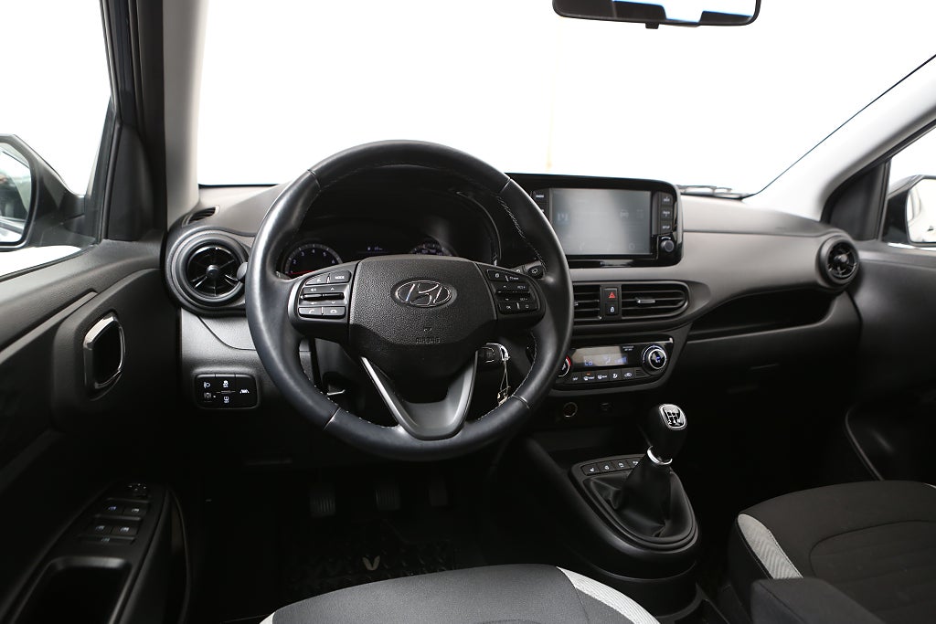 Hyundai i10 1,0 blue 67hk Advanced P-sensor Kamera CarPlay 2022