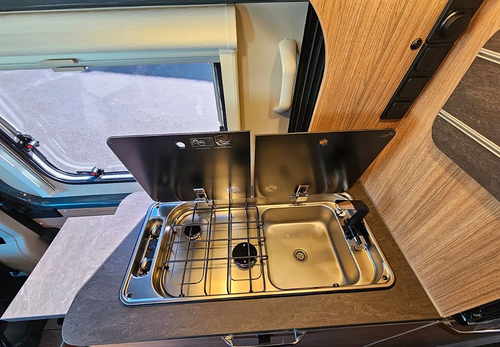 Weinsberg 630  Carabus ME Edition Fire , automat,  långbädd thumbnail