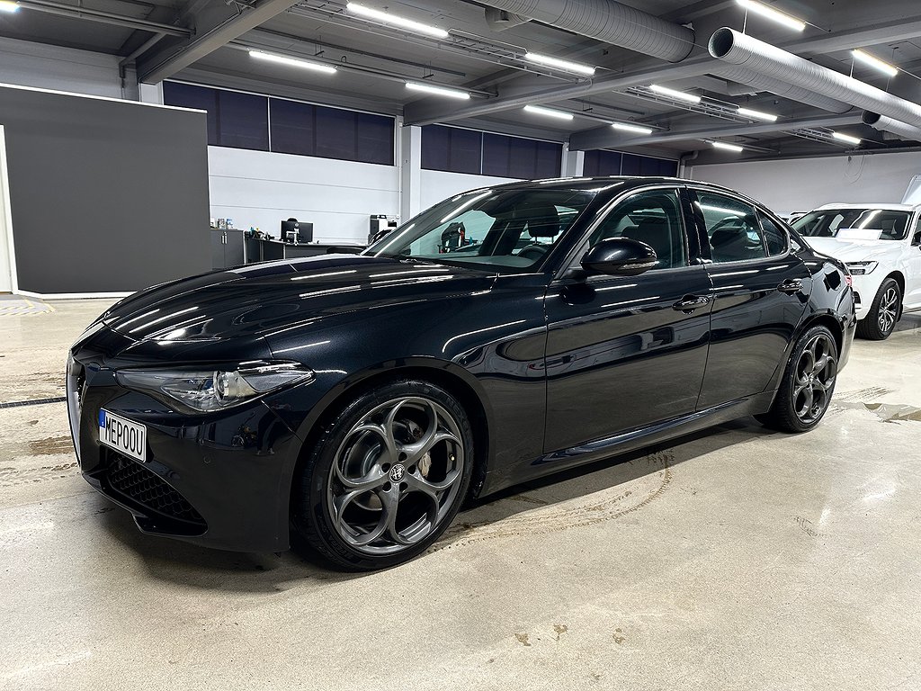 Alfa Romeo Giulia 2.2 JTD Super 180hk