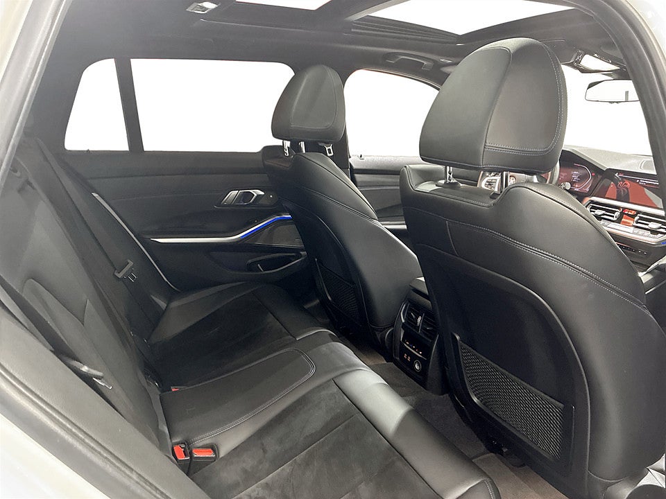 Bild på BMW 320D Touring M-Sport xDrive 190hk Aut CARPLAY B-KAMERA 