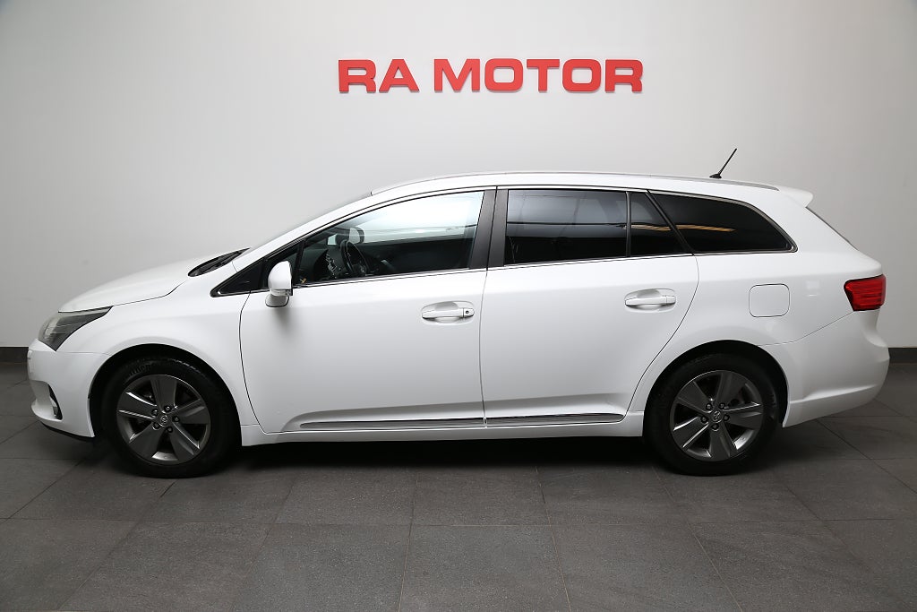 Toyota Avensis 1,8 147hk Multidrive S Edition 50 Kombi Navi Motorv 2015
