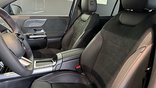 SUV Mercedes-Benz GLA 9 av 12