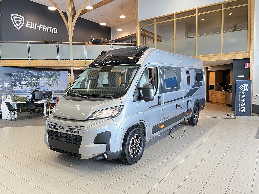 Adria TWIN SELECT 640 SGX (2027+Webasto diesel+Aut 140hk)