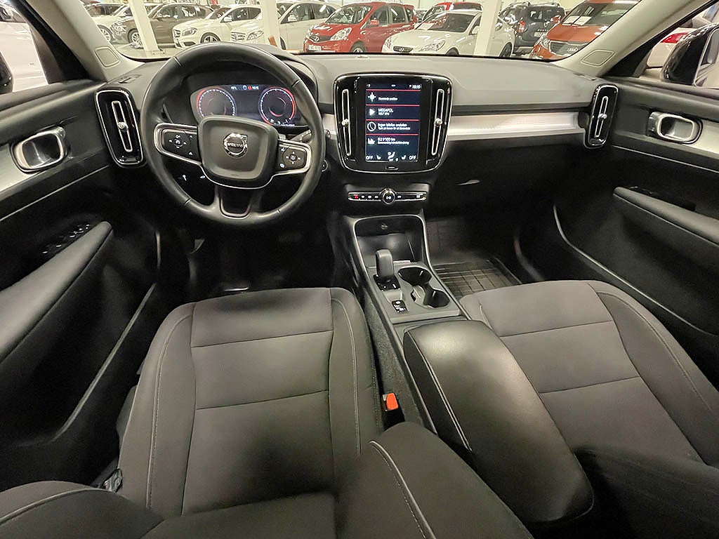 Volvo XC40 B4 167Hk Automat Momentum Advanced
