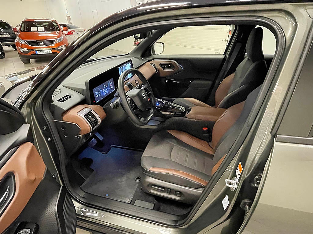 Suzuki e-Vitara Inclusive 61 kWh 4x4