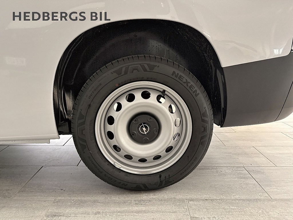 Opel Combo  L2 1.5 BlueHDi 130HK AUT thumbnail