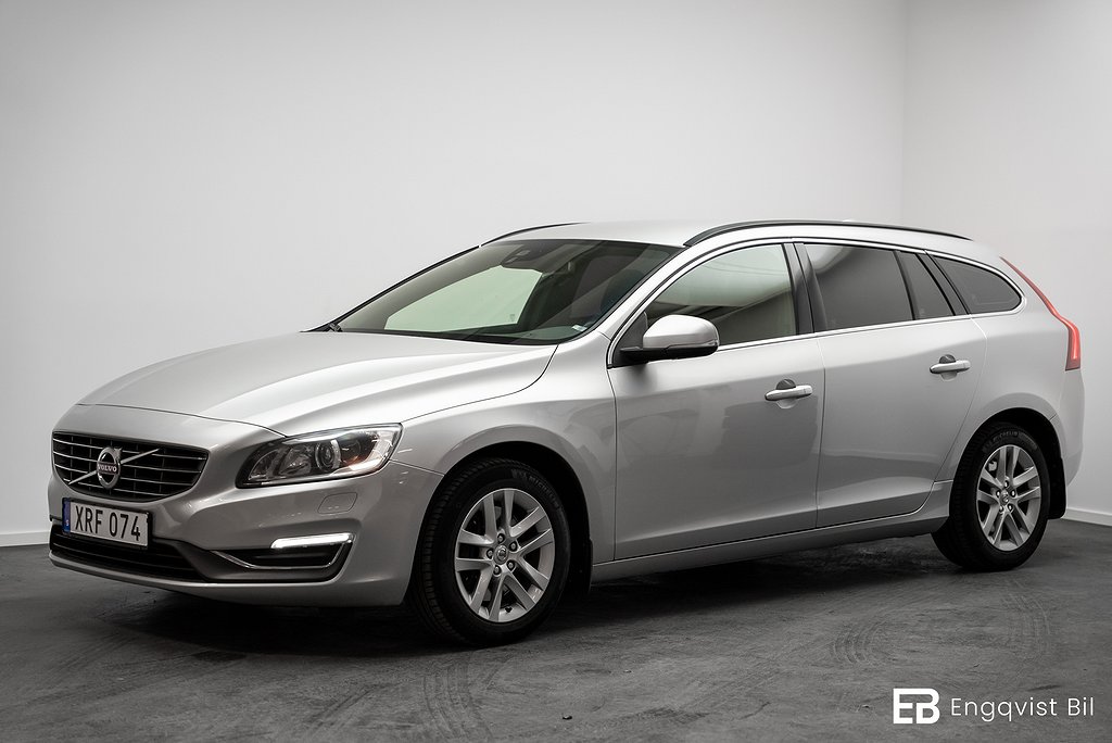 Volvo V60 VOLVO V60 D4 AWD 163HK AUT MOMENTUM PDC DRAG VÄRMARE