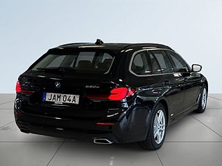 BMW 530e xDrive Touring MOMS Drag Kamera Rattvärme Navi S&V-däck