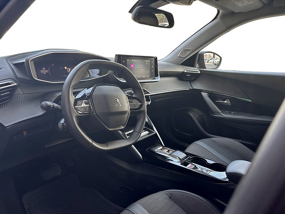 Bild på Peugeot E-2008 Allure 50kWh 136hk Aut B-KAMERA CARPLAY