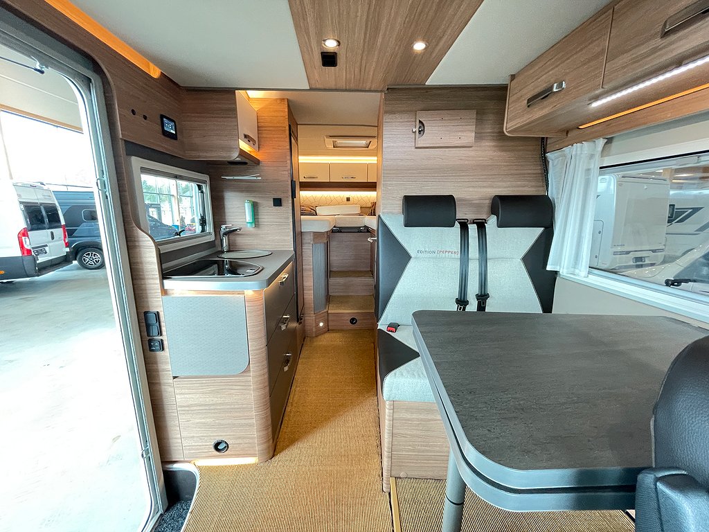 Weinsberg CaraCompact Suite / Taksäng /MB / Litium /B-kort / - Weinsberg