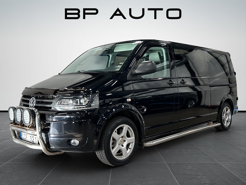 Volkswagen Transporter Kombi T30 2.0 TDI BMT 4Motion Nyserv Värmare Drag