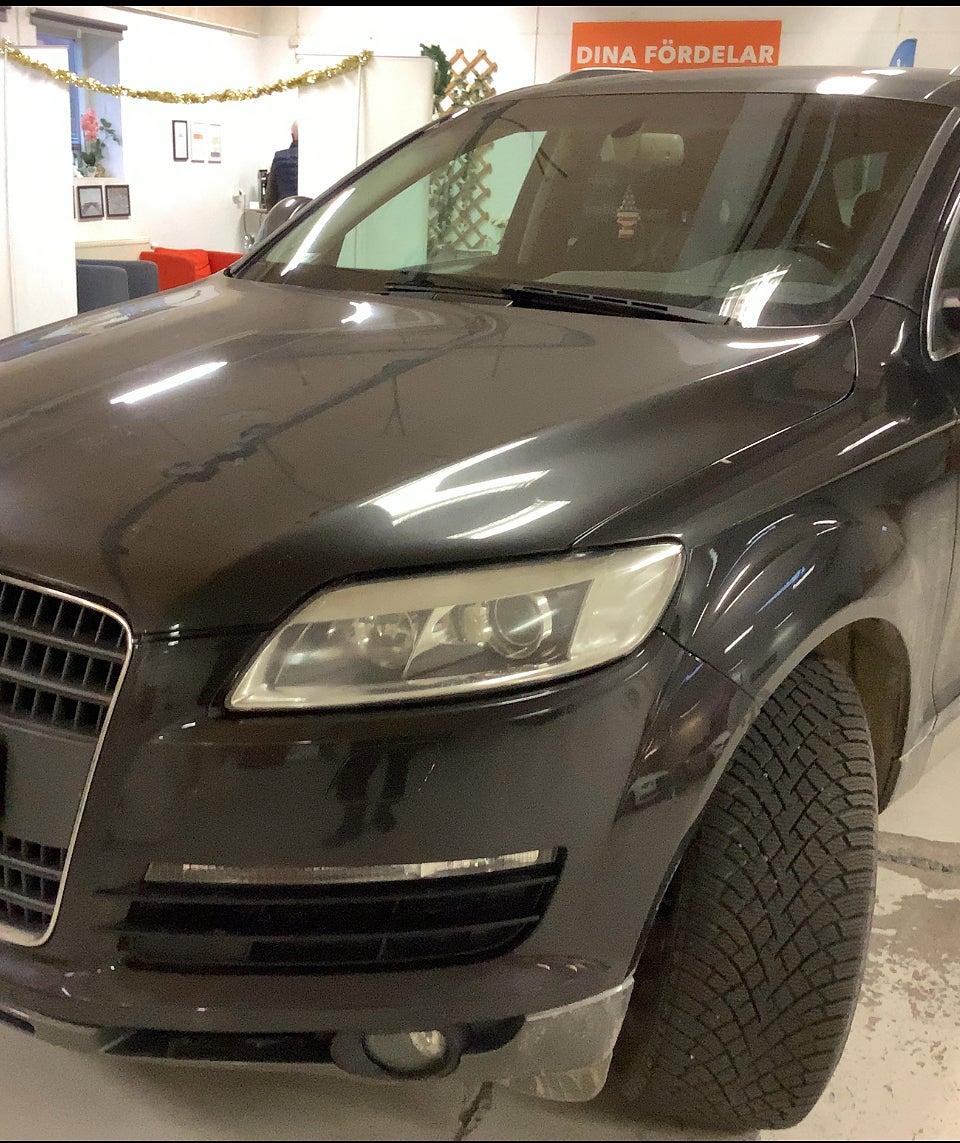 Audi Q7 4.2 FSI V8 quattro 7-sitsig Design pkt