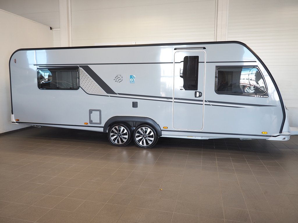 Knaus Südwind 650 UX 60 Year ALDE I Queenbed I 3,99% Ränta 2023
