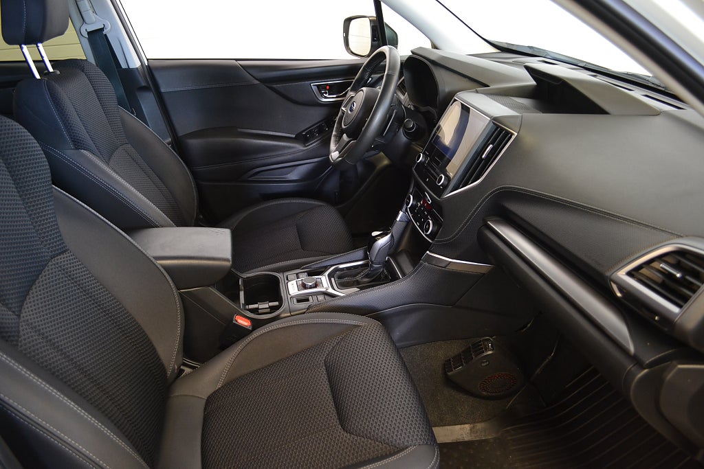 Subaru Forester 2,0i e-Boxer XFuel Active AWD Aut Extraljus Motor-v