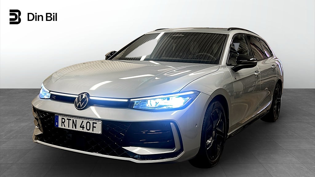 Volkswagen Passat TDI193 4M DSG R-line P-värmare/Drag