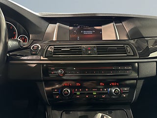 BMW 520d xDrive Touring Steptronic Drag Dvärm Kamera Skinn SoV – bild 11