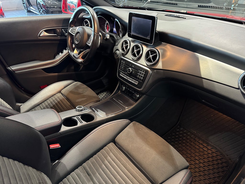 Mercedes-Benz CLA 220 d 4MATIC Shooting Brake 7G-DCT AMG - bild 4