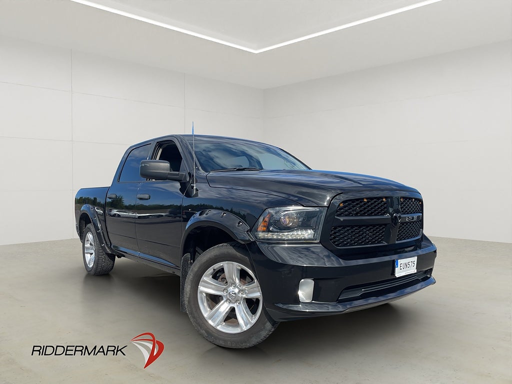 Dodge RAM 1500 Sport Black Style 5.7 V8 Drag B-Kamera Skinn