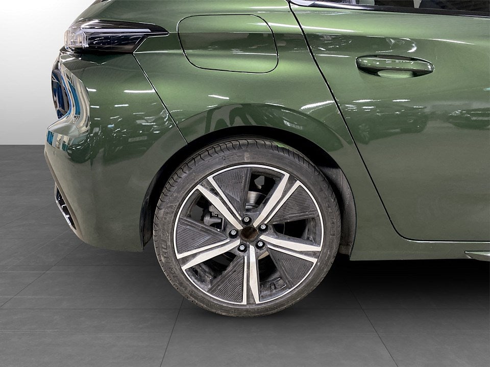 Bild på Peugeot 308 5D GT 1.2 PT 130hk Aut - B-KAMERA, CARPLAY