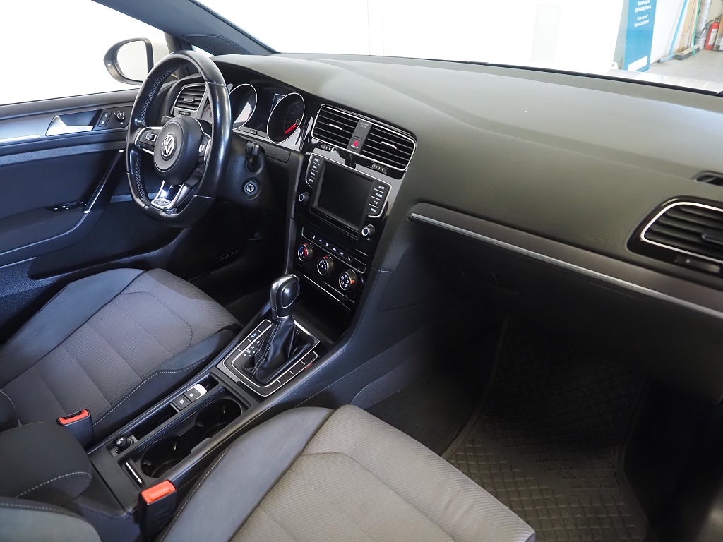 Volkswagen Golf 1.4 TSI 150hk DSG Automat R-Line Adaptiv Farthållare 2017