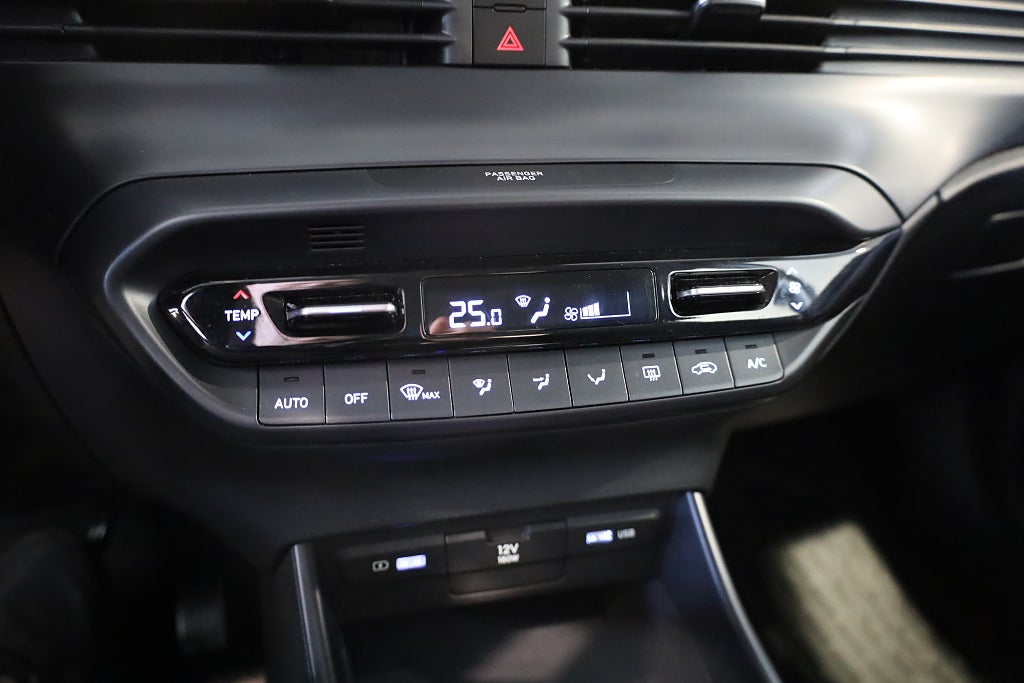 Hyundai i20 1,0 T-GDI 100hk 7DCT MHEV Essential Kamera Leasbar 2022