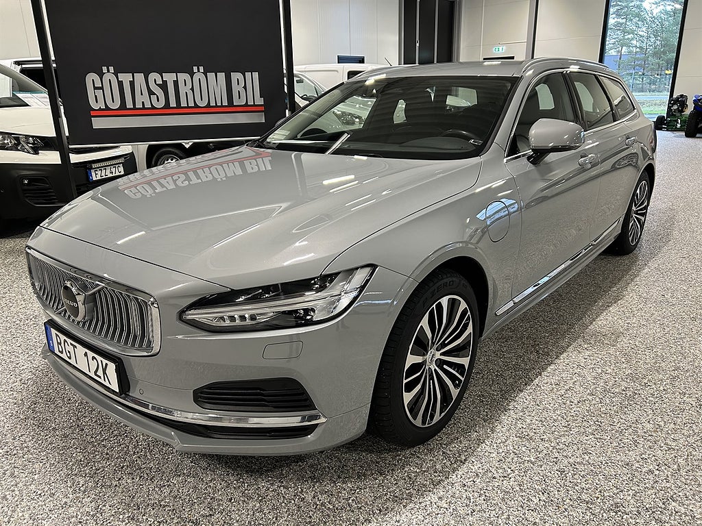 Volvo V90 Recharge T6 AWD 350hk/Skinn,Vhjul,Drag
