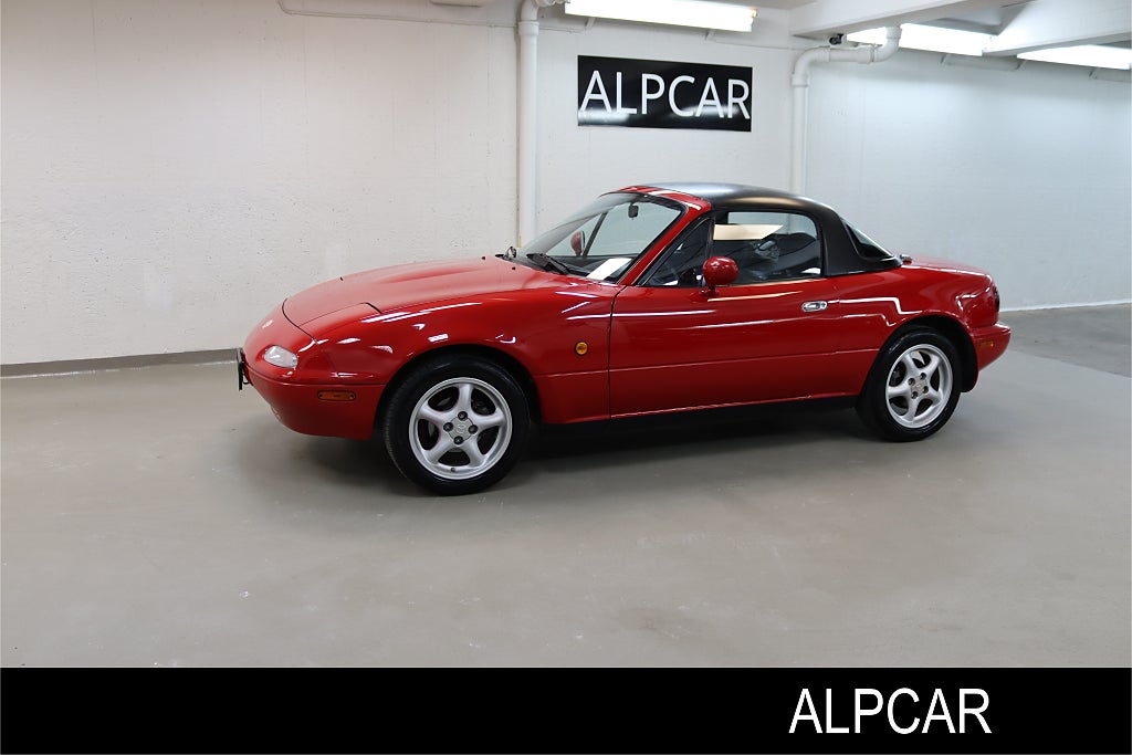 Mazda MX-5 1.6 HARDTOP NYSERVAD KAMREMSBYTT  & VATTENPUMP