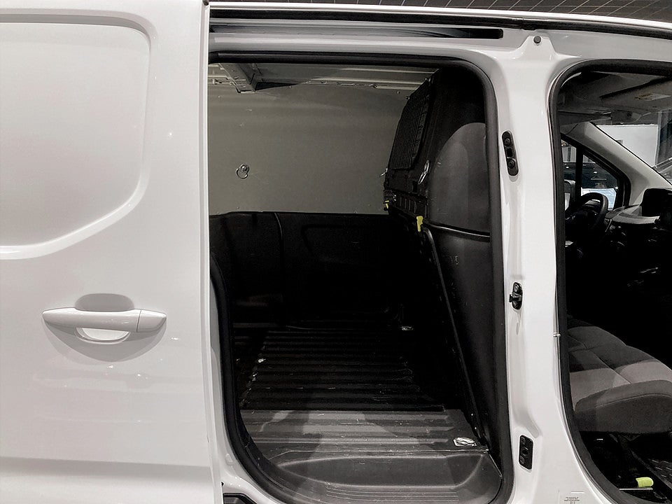 Bild på Peugeot Partner PRO+ 1.5 BHDi 130hk Aut L2 KAMPANJRÄNTA 3,99%
