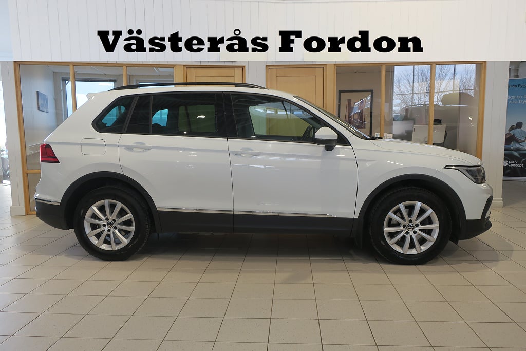 Volkswagen Tiguan 1.5 TSI Värmare Drag Keyless Kamera LED PDC