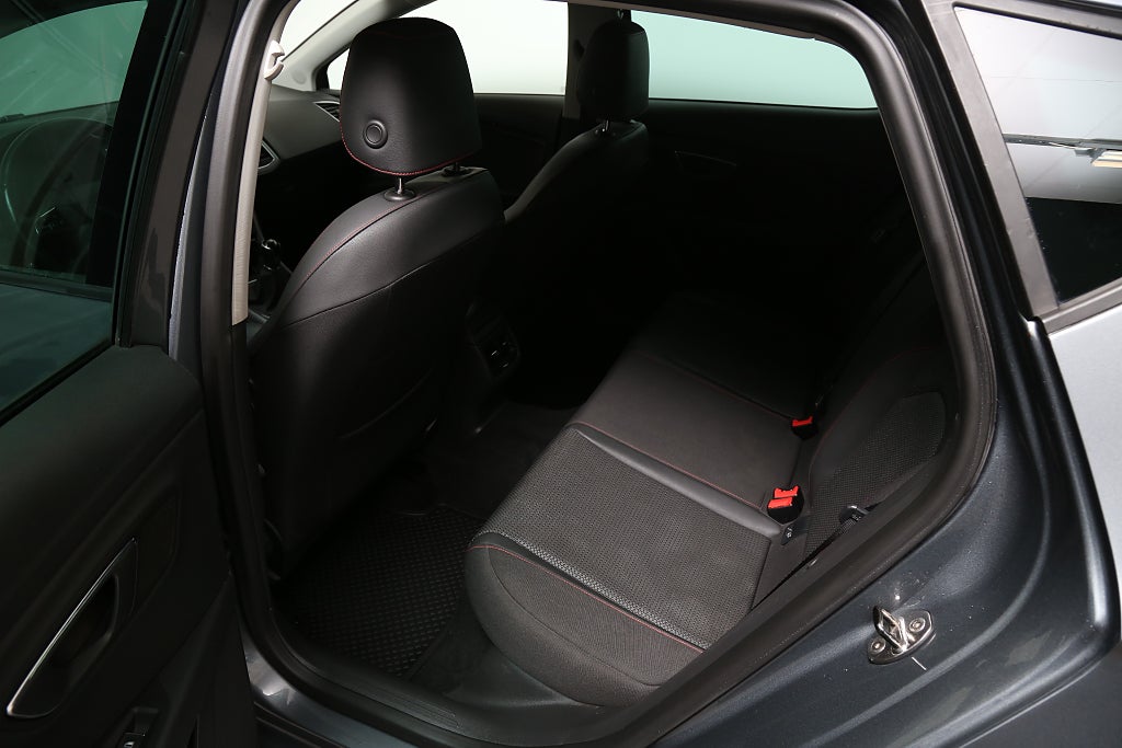 Seat Leon 1,4 TSI FR 140hk 5d P-sensorer 2013