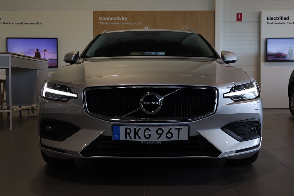 Volvo V60 D4 AUT Momentum Advanced SE II Drag Navi VOC Moms 2021