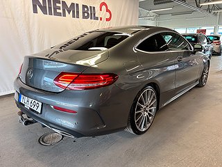 Mercedes-Benz C 400 4M Coupé 9G AMG Line Kamera/Panorama/GPS