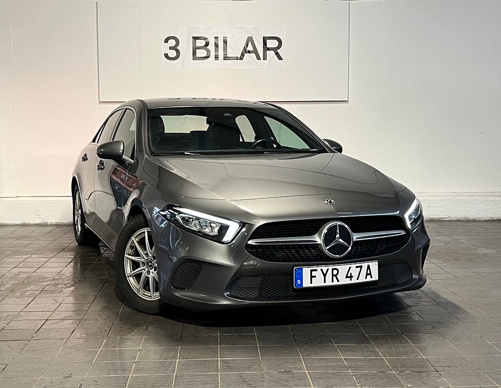 Mercedes-Benz A 180 Sedan 7G-DCT Base, Progressive Line Ambitionlights