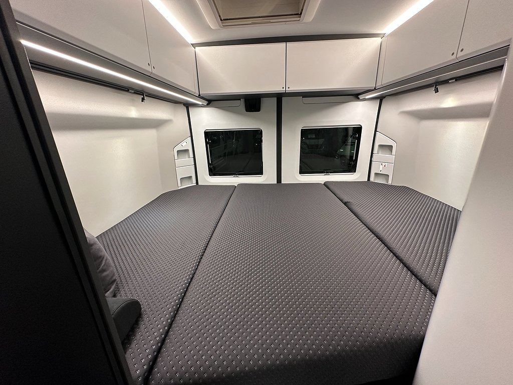Adria TWIN SUPREME 600 SPB / Aut / Dieselpanna / <6 meter - Adria