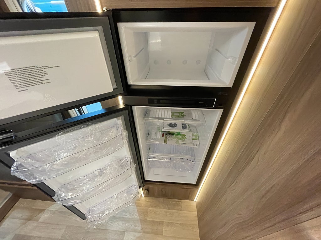 Kabe TMX Royal 810 LQB / ALDE / Taksäng / 5bält / Ugn / MB / Automat/ - Kabe