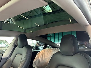 Tesla Model 3 Long Range AWD Long RangeS&V-Hjul/Drag/Pano/Skinn/Lramp – bild 20
