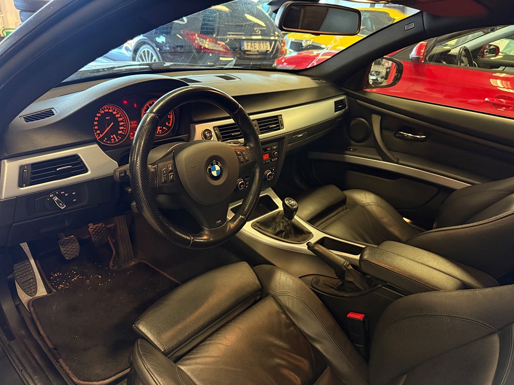 BMW 325I 2010 - miniatyr 9
