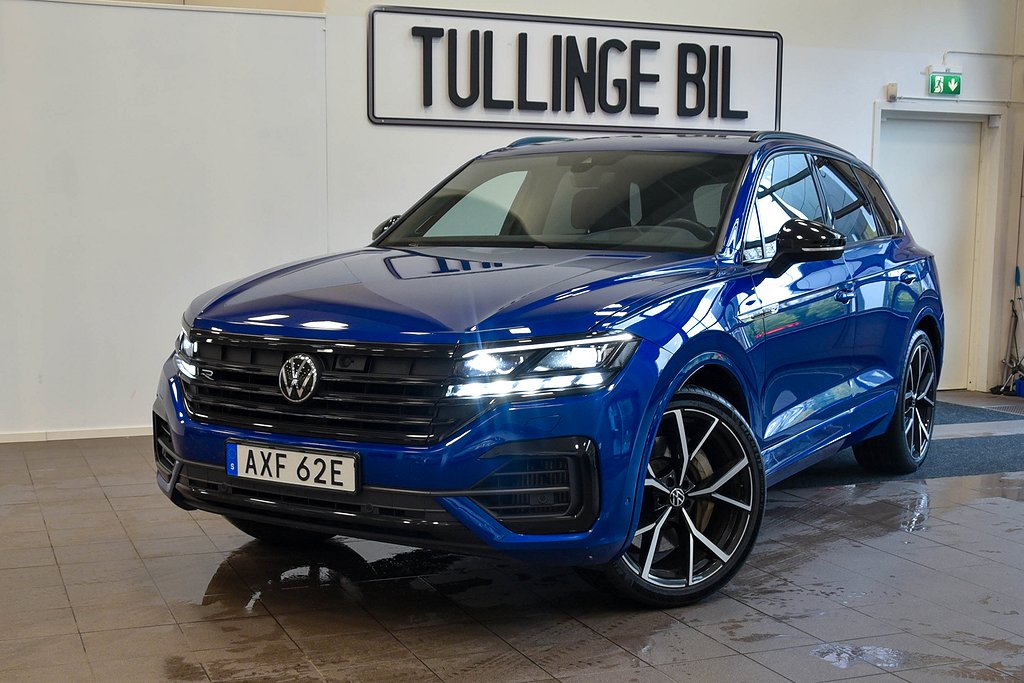 Volkswagen Touareg R V6 Hybrid 462HK PANO LUFT MAX UTR 22"