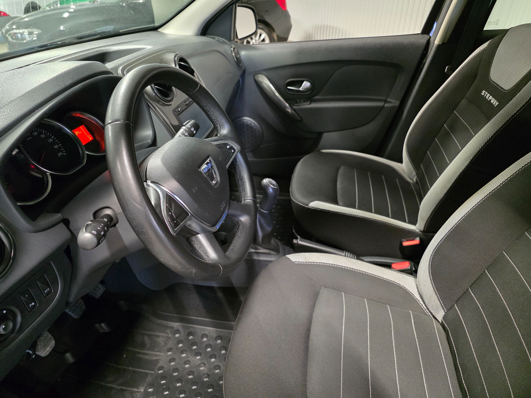 Dacia Sandero Stepway 2019, bild 6/31