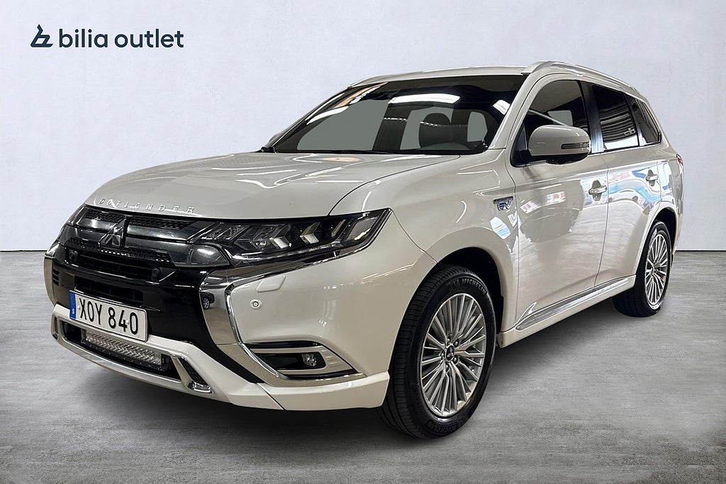 Mitsubishi Outlander PHEV CVT Business 224hk Läder P-sensor 360°k