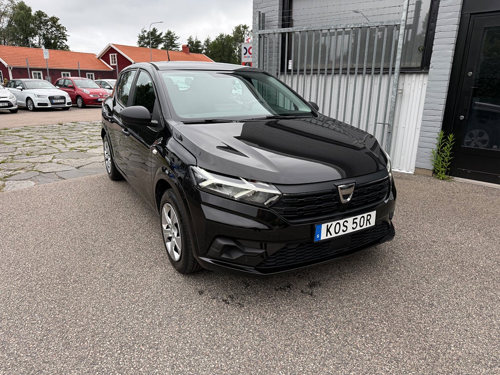Dacia Sandero 1.0 TCE 91HK / 5400Mil / DRAG / CARPLAY / LED