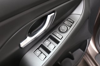 Halvkombi Hyundai i30 9 av 23