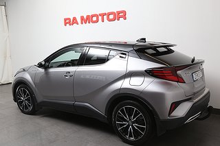 SUV Toyota C-HR 7 av 22