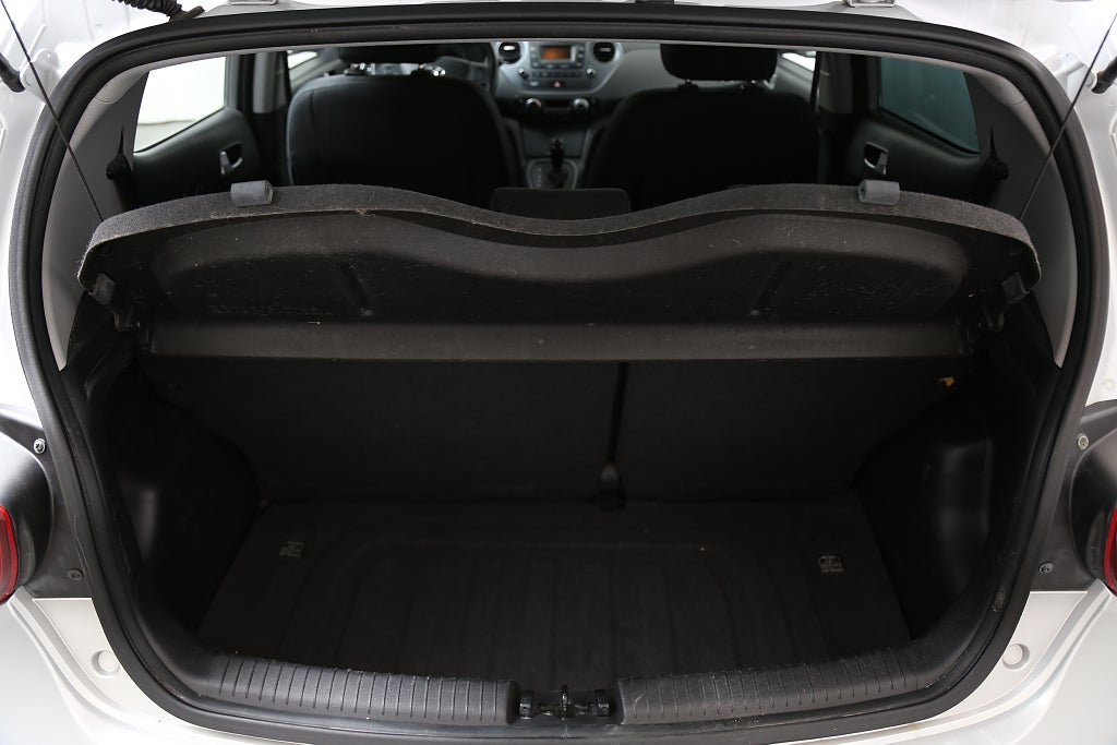 Hyundai i10 1,0 67hk Premium Automat Klima P-sensor Bluetooth 2017