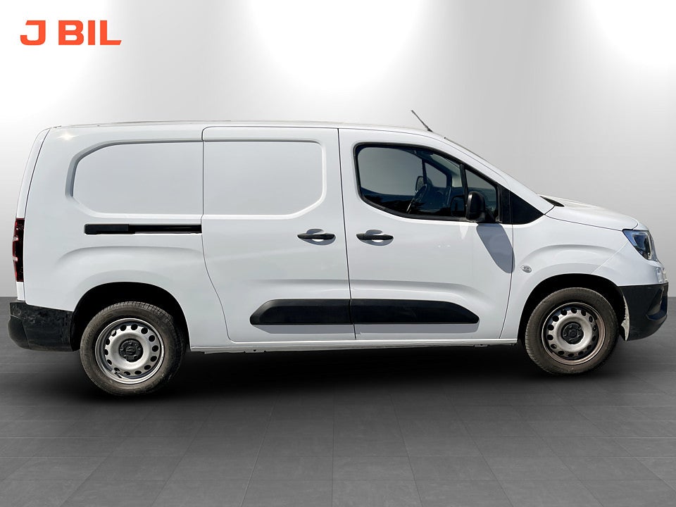 Bild på Opel Combo Cargo XL Business 1.5 130hk Aut L2 WEBASTO B-KAMERA